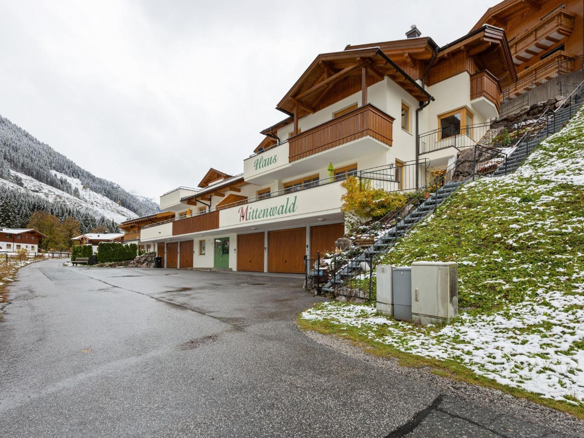 Chalet Apartment In Saalbach Hinterglemm Eksteriør billede